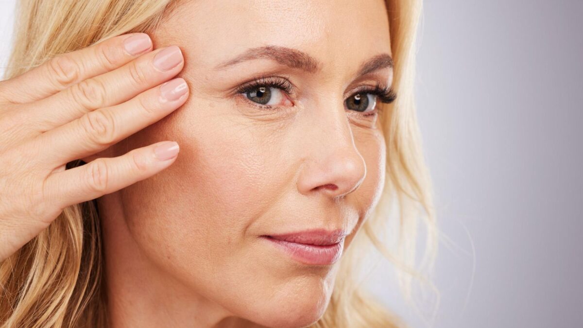 Using Aesthetic Treatments to Combat Signs of Aging