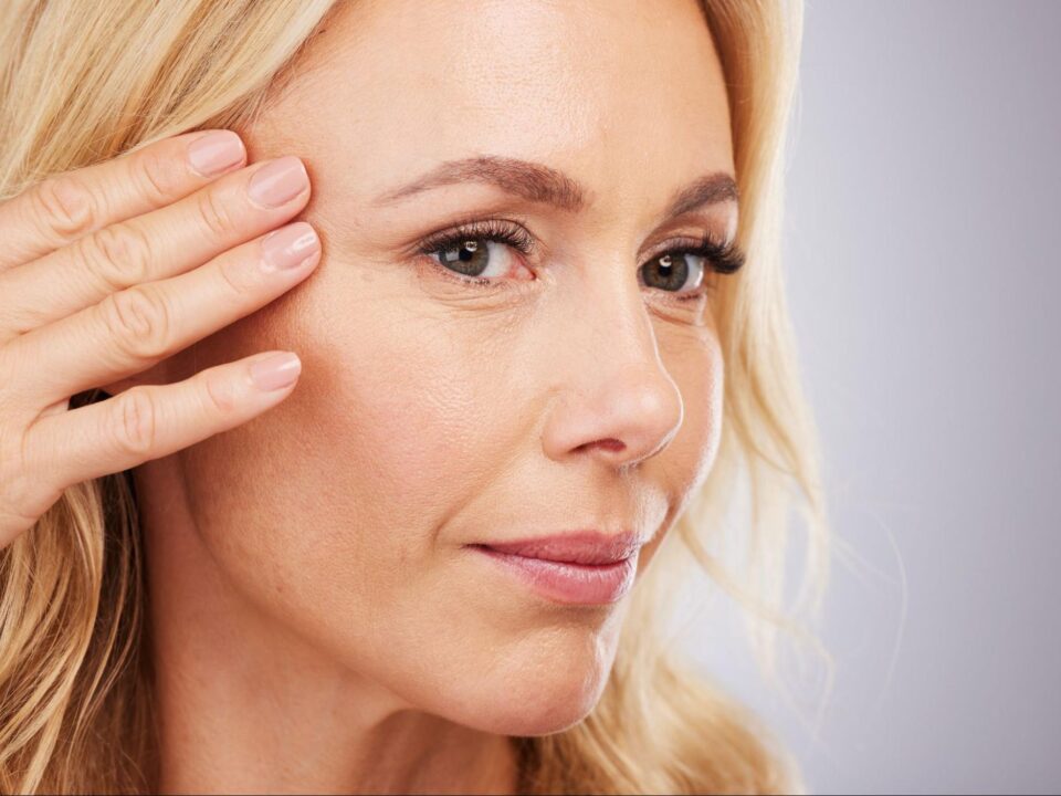Using Aesthetic Treatments to Combat Signs of Aging