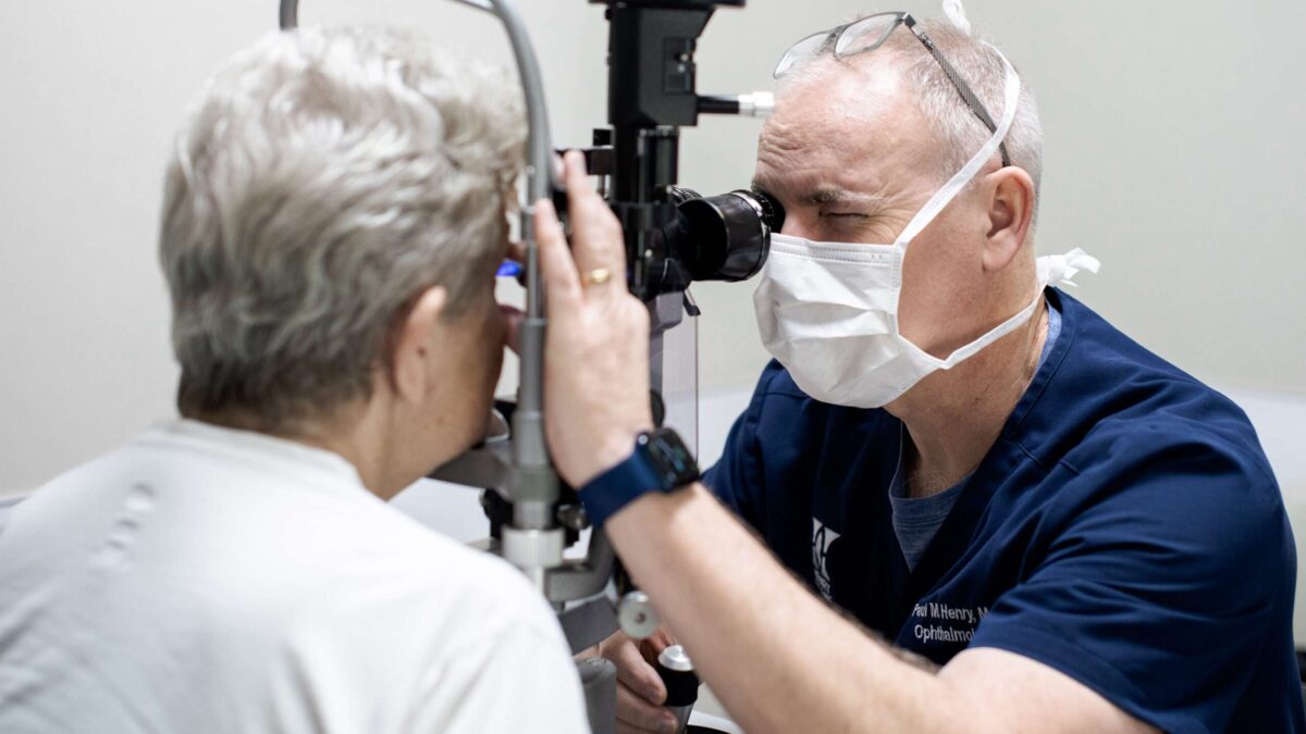 The Differences Between a Retinal Tear and a Retinal Detachment